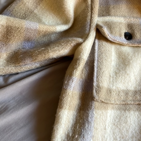 Plaid Jacket/Shacket - Picture 3 of 6